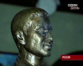 У Красноярську відкрили пам'ятник Роману Абрамовичу